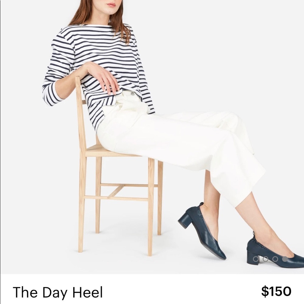 Everlane The Italian Leather Day Heel in Navy